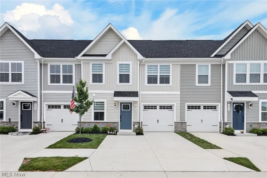 1841 Shank Drive, Akron, OH 44313 - #2