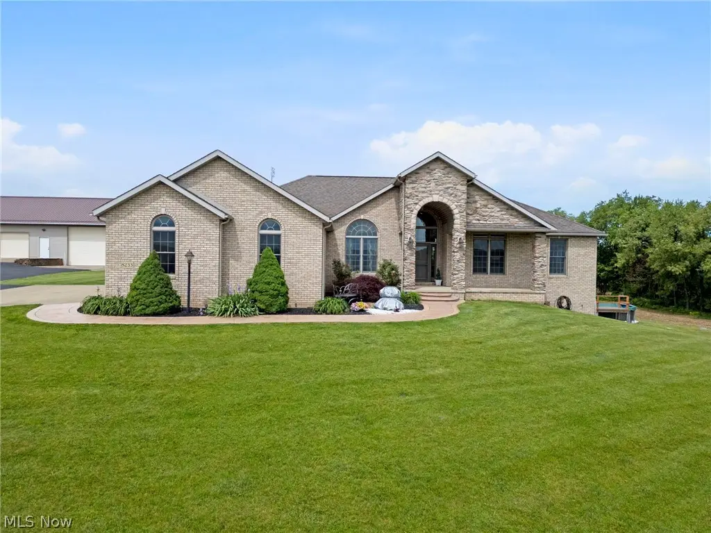 8233 Township Road 466, Lakeville, OH 44638 - #1
