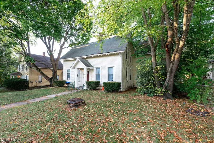242 W Highland Avenue, Ravenna, OH 44266 - #2