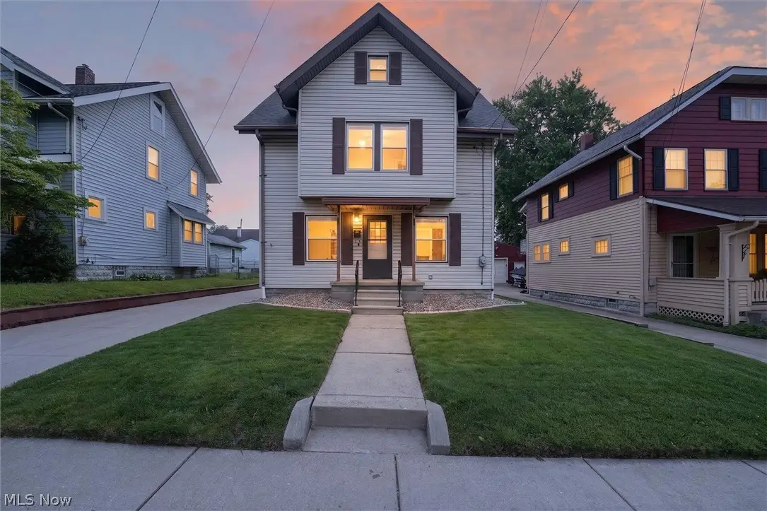 539 Lloyd Street, Barberton, OH 44203 - #1