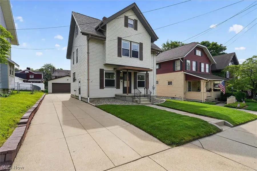 539 Lloyd Street, Barberton, OH 44203 - #2