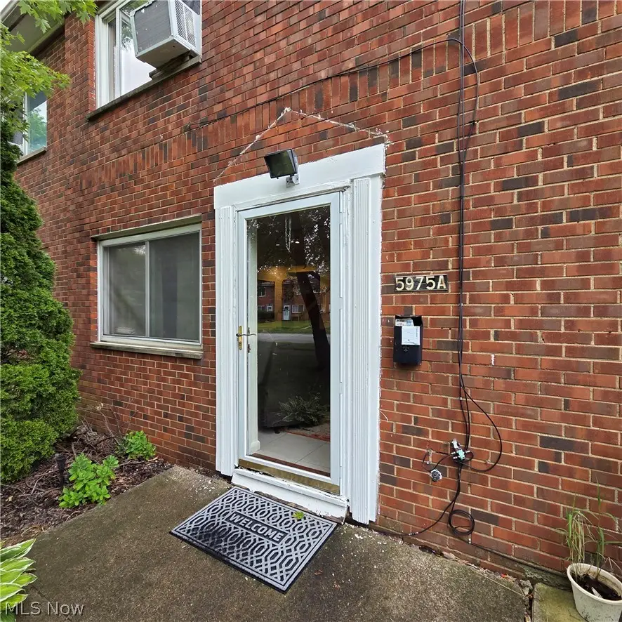 5975 Glenway Drive #A, Brook Park, OH 44142 - #2
