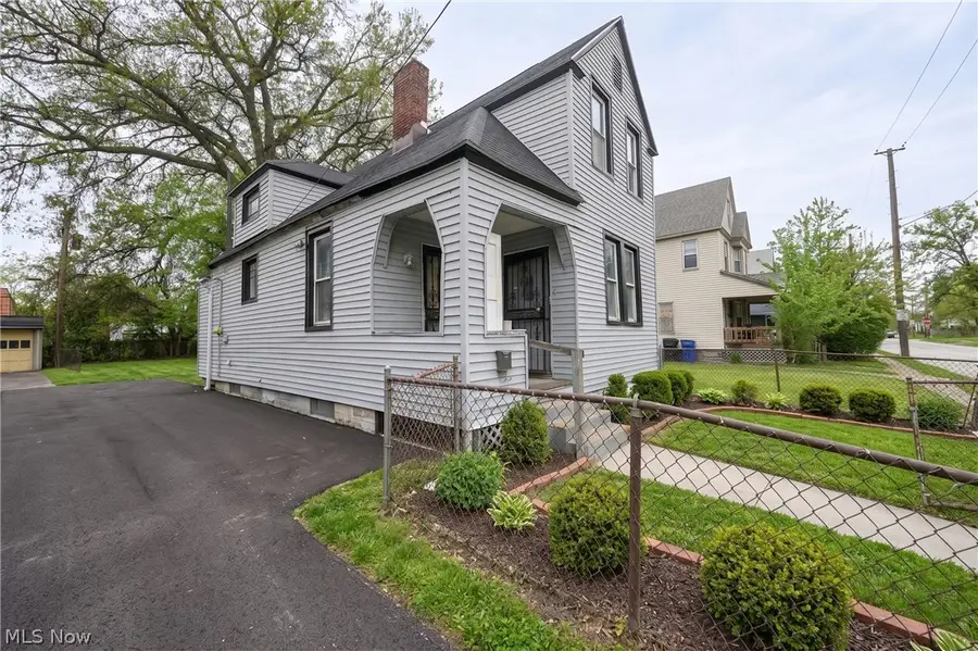 1266 E 102nd Street, Cleveland, OH 44108 - #2