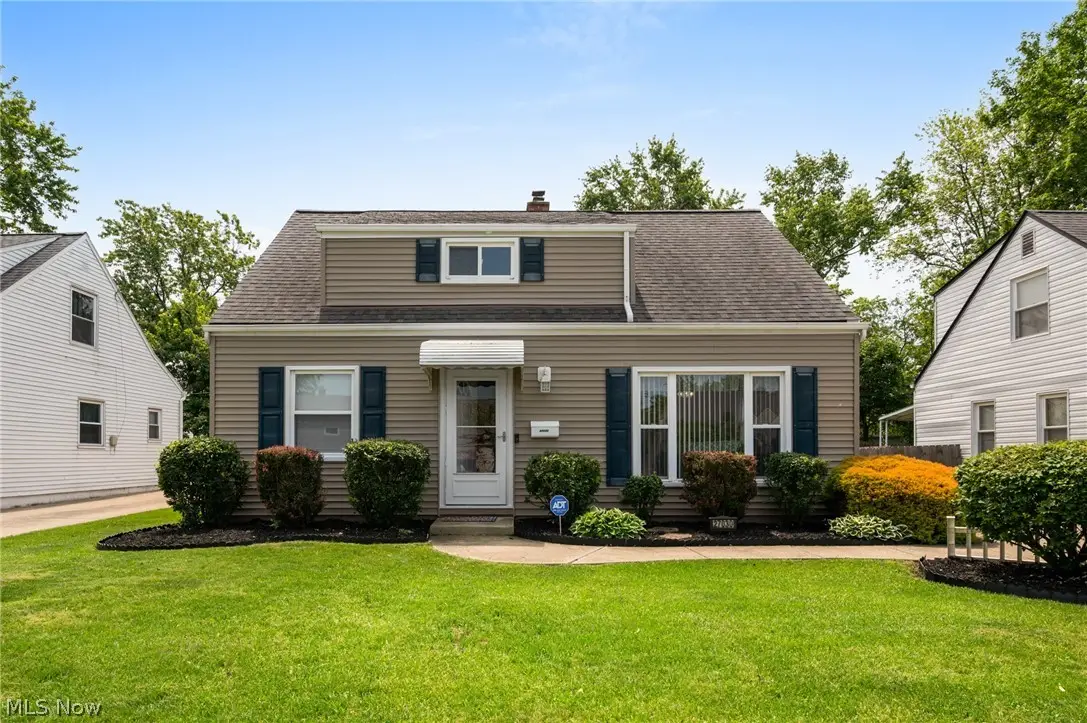 27030 Farringdon Avenue, Euclid, OH 44132 - #1
