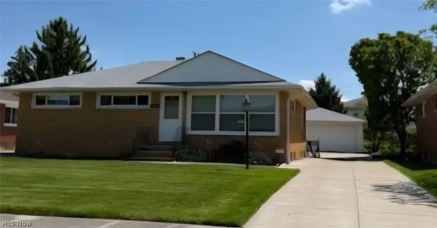 3417 Somia Drive, Parma, OH 44134 - #2