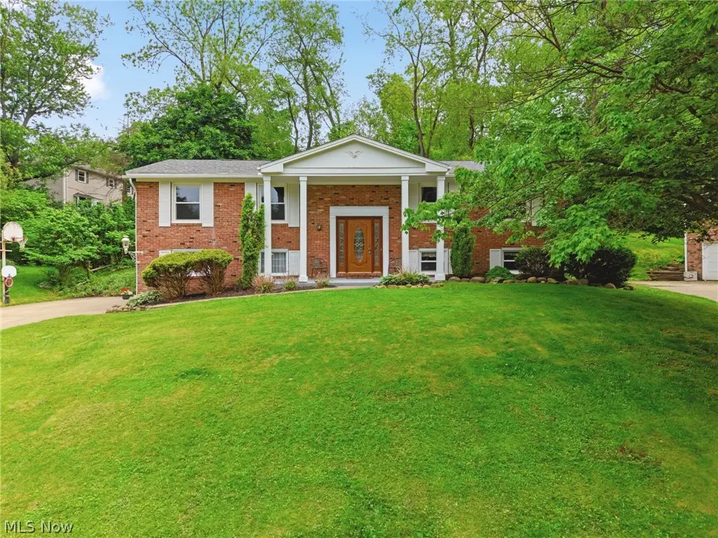 1212 Linwood Sw Avenue, North Canton, OH 44720 - #1