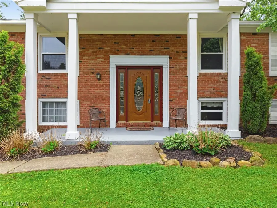 1212 Linwood Sw Avenue, North Canton, OH 44720 - #3