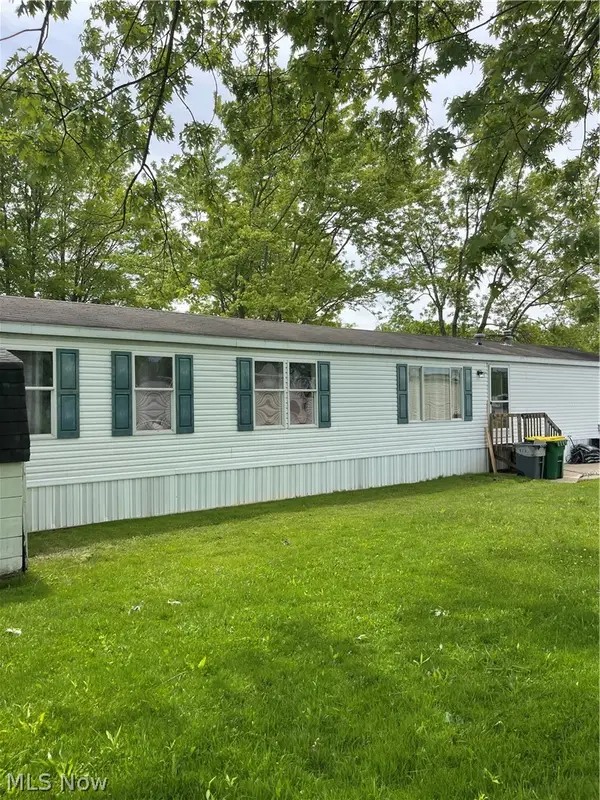 6409 Amanda Lane, Ravenna, OH 44266