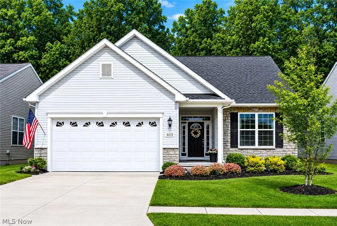 6616 Amber Way, North Ridgeville, OH 44039 - #1