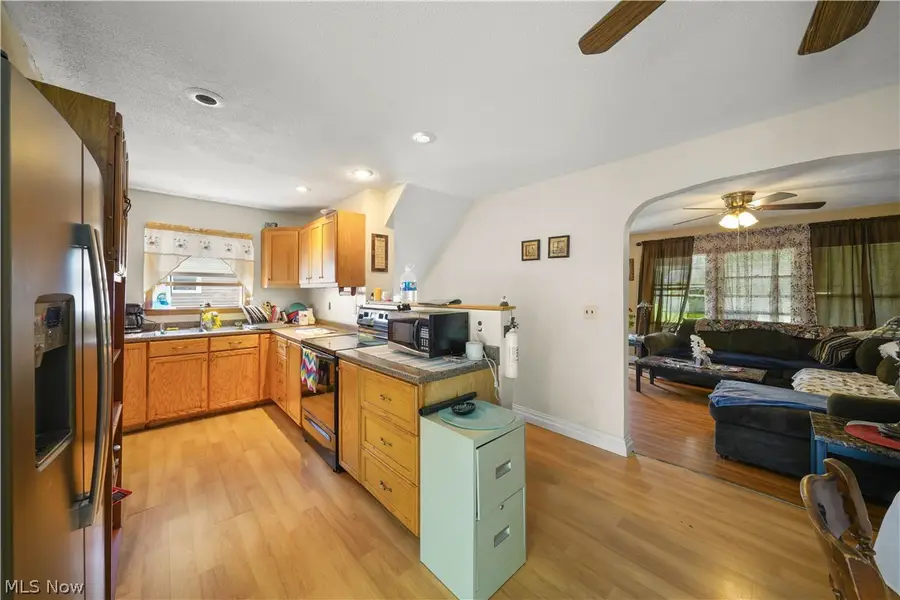305 Oak Knoll Avenue, Newton Falls, OH 44444 - #2