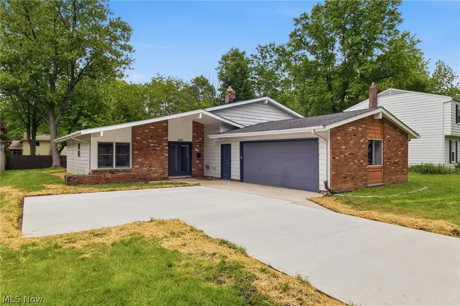 6195 Stafford Drive, North Olmsted, OH 44070 - #2