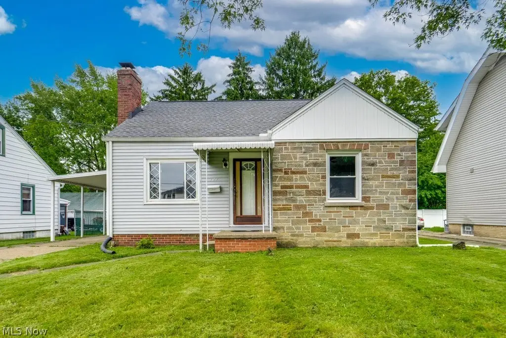 727 Franklin Ne Road, Massillon, OH 44646 - #1