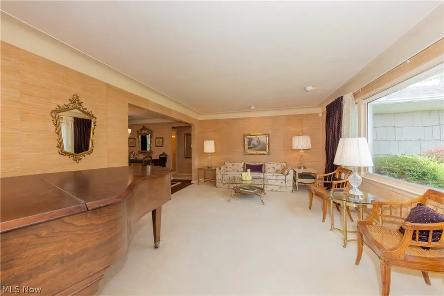 1750 Kenton Circle, Lyndhurst, OH 44124 - #2
