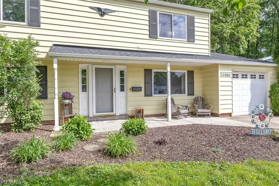 24000 Amesbury Drive, North Olmsted, OH 44070 - #2