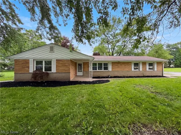 36700 Lakeland Drive, Avon, OH 44011