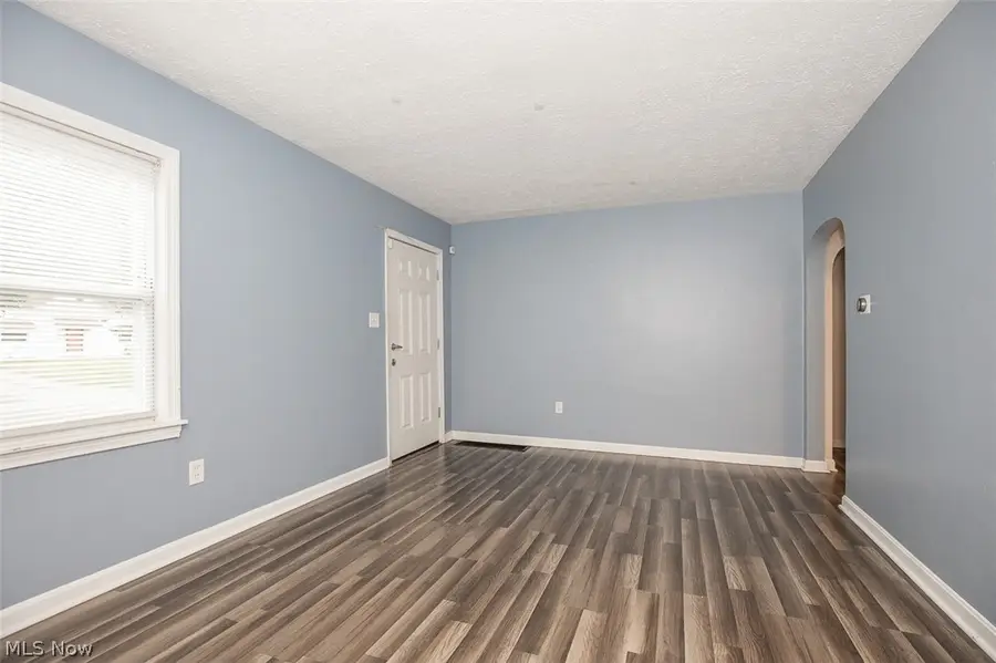 1258 Crestview Avenue, Akron, OH 44320 - #3