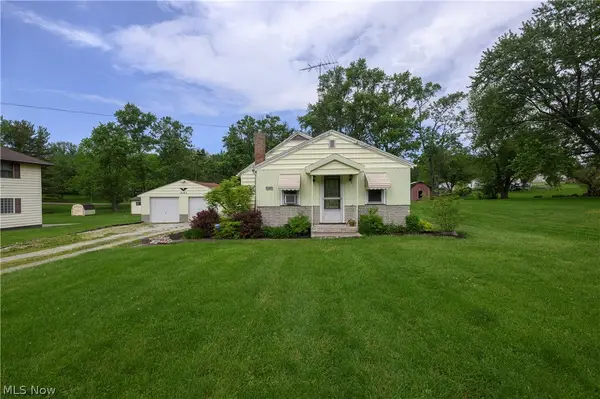 5185 Richville Sw Drive, Navarre, OH 44662