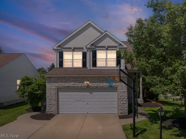 1021 Ledgestone Drive, Wadsworth, OH 44281