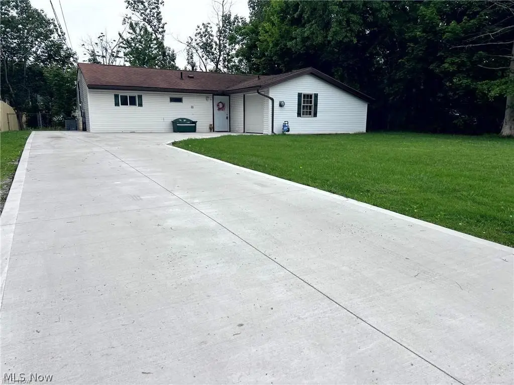 3502 Ivanhoe Drive, Kent, OH 44240 - #1
