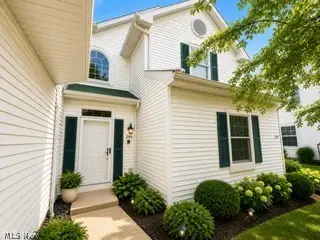 244 Vista Circle #15B, North Olmsted, OH 44070 - #1