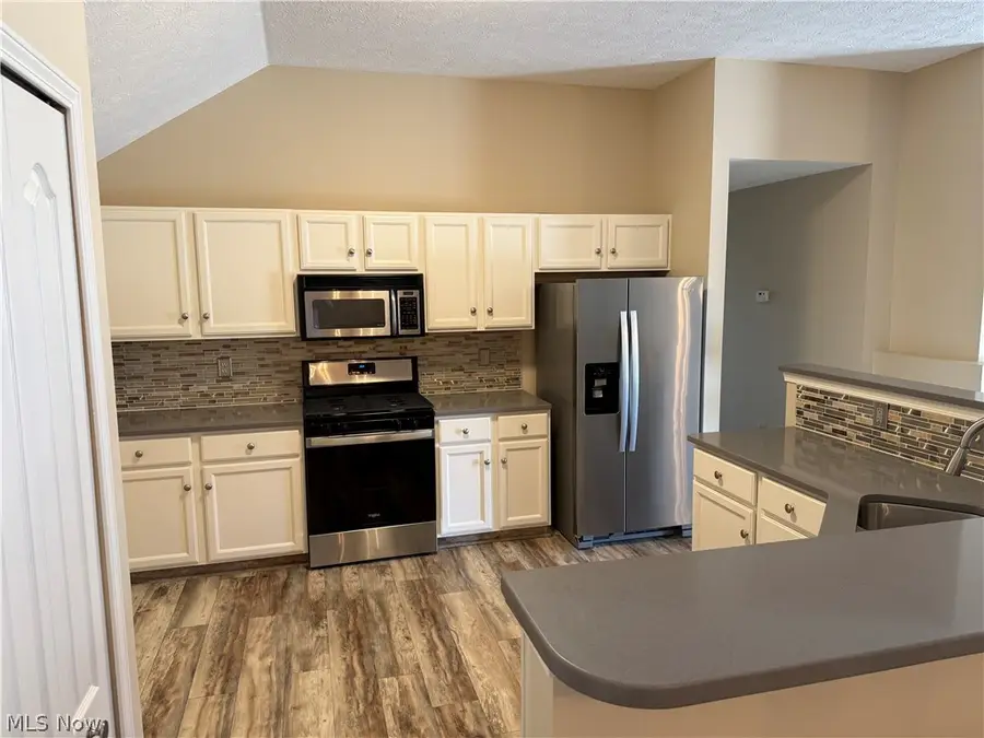 23413 Grist Mill Court #4, Olmsted Falls, OH 44138 - #3