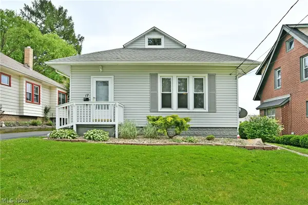 17 E Prospect Street, Girard, OH 44420