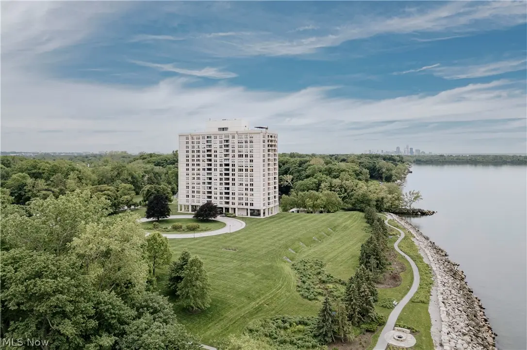 2 Bratenahl Place #15BC, Bratenahl, OH 44108 - #1