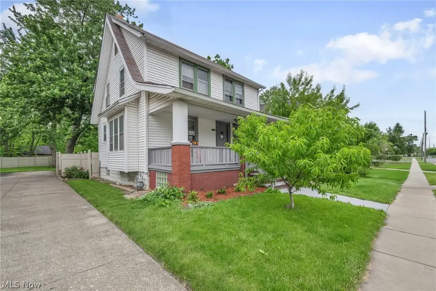 1722 Washington Avenue, Lorain, OH 44052 - #3