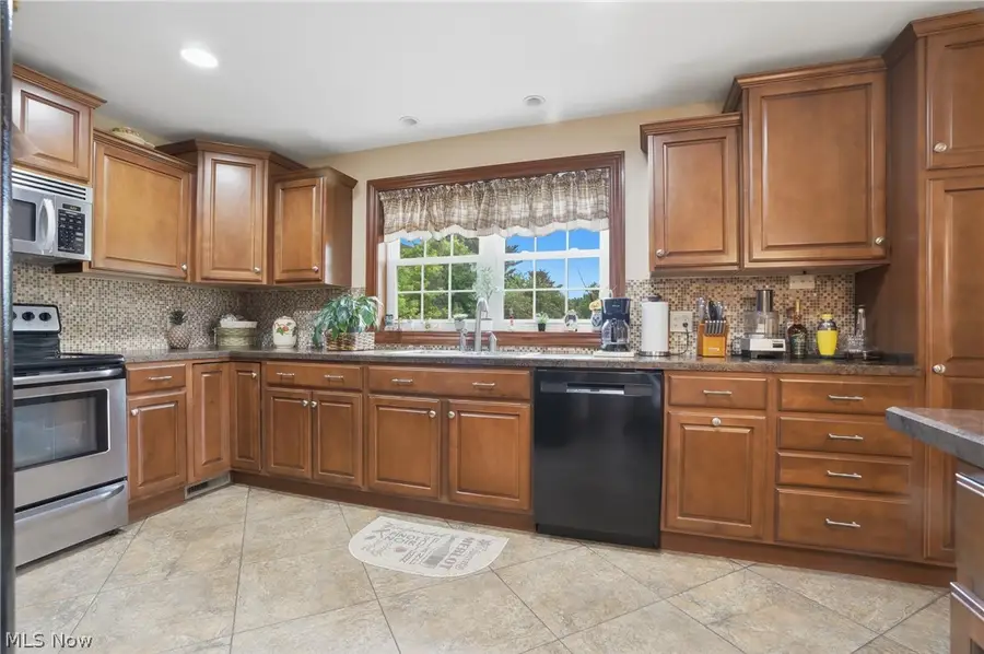 359 Walnut Street, Leetonia, OH 44431 - #3