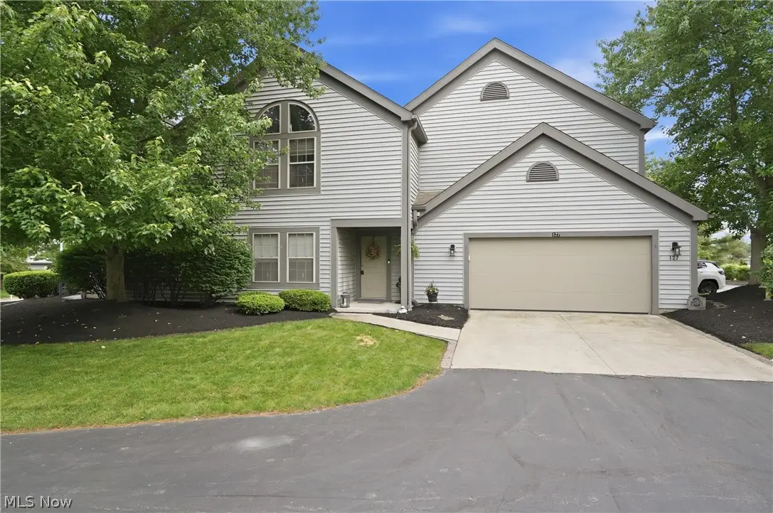 127 S Bayshore Drive, Columbiana, OH 44408 - #1