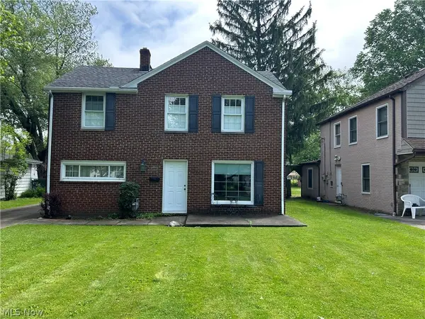 7359 Parma Park Boulevard, Parma, OH 44130