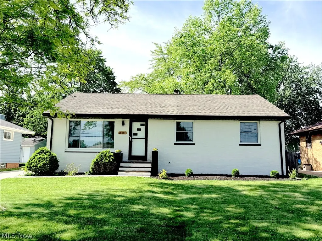 18203 Broxton Drive, Strongsville, OH 44149 - #1