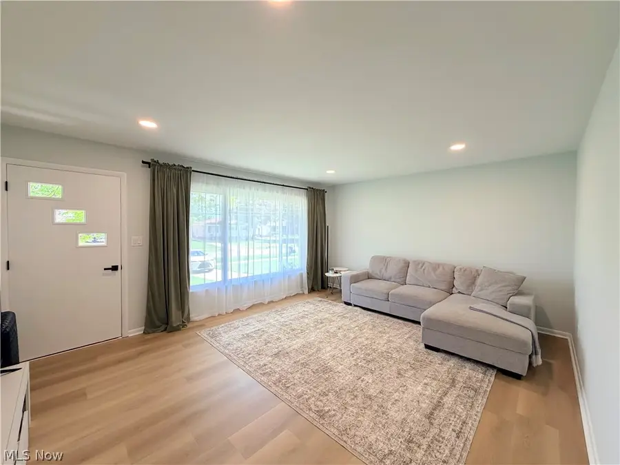 18203 Broxton Drive, Strongsville, OH 44149 - #3