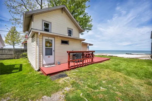 15 Lake Hurst Drive, Ashtabula, OH 44004