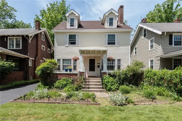 2168 Cottage Grove Drive, Cleveland Heights, OH 44118
