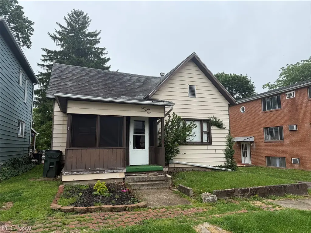421 N 11th Street, Cambridge, OH 43725 - #1