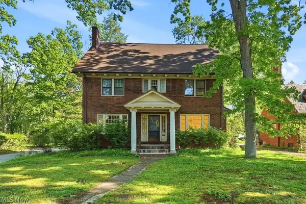 2745 Derbyshire Road, Cleveland Heights, OH 44106