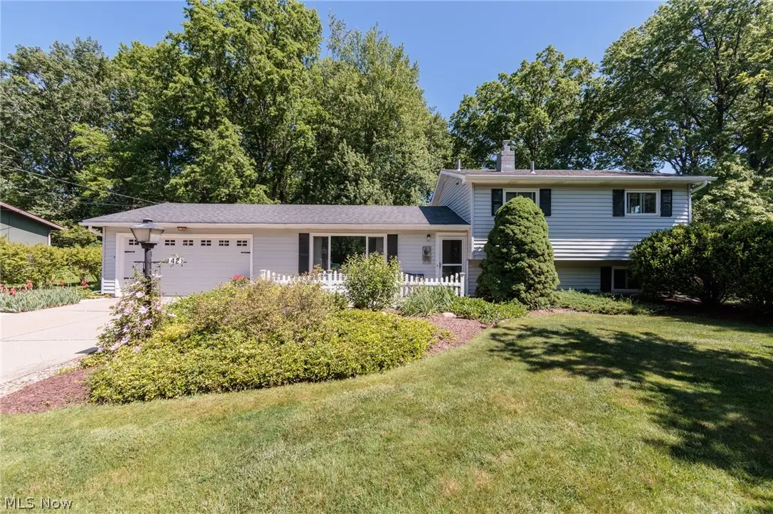 1421 Driftwood Lane, Macedonia, OH 44056 - #1
