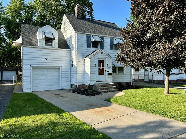 22571 Ivan Avenue, Euclid, OH 44123