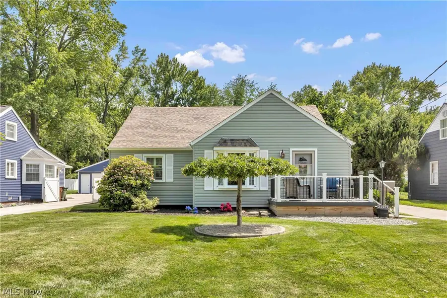 24323 Smith Avenue, Westlake, OH 44145 - #2