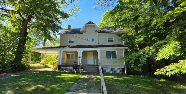 34 Illinois Avenue, Youngstown, OH 44505