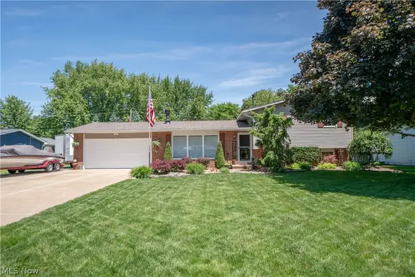 8026 Garnet Ne Avenue, Canton, OH 44721