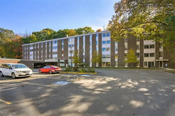 3068 Kent Road #206, Stow, OH 44224