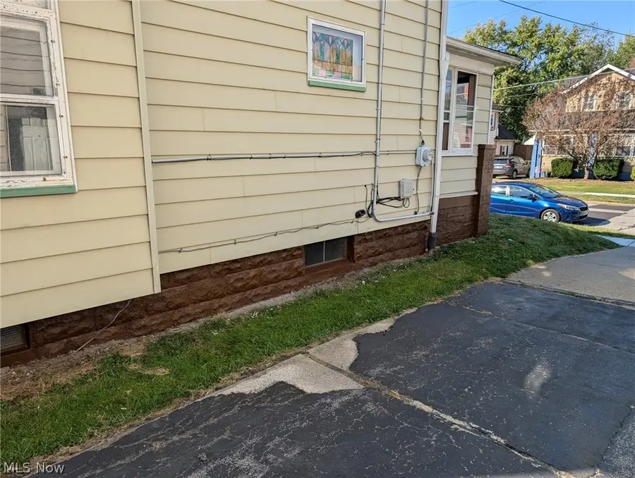 127 Courtland Avenue, Campbell, OH 44405 - #3