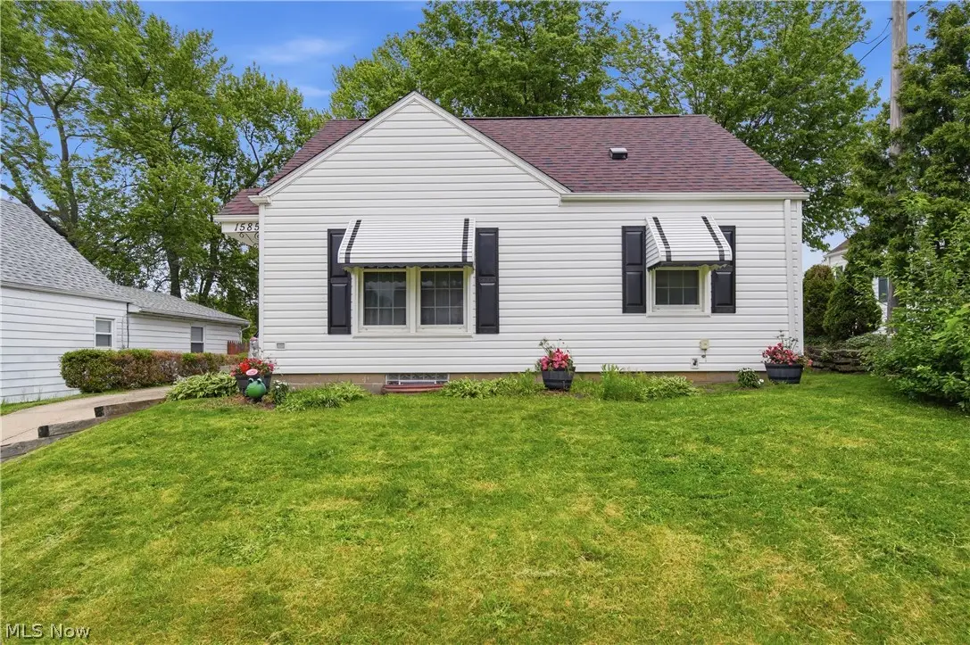 1585 Thornapple Avenue, Akron, OH 44301 - #1