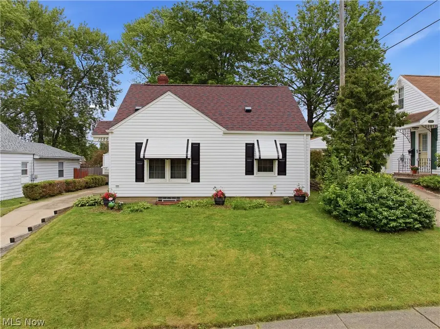 1585 Thornapple Avenue, Akron, OH 44301 - #2