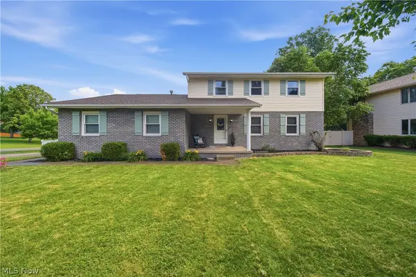 2681 Country Squire Nw Street, Uniontown, OH 44685