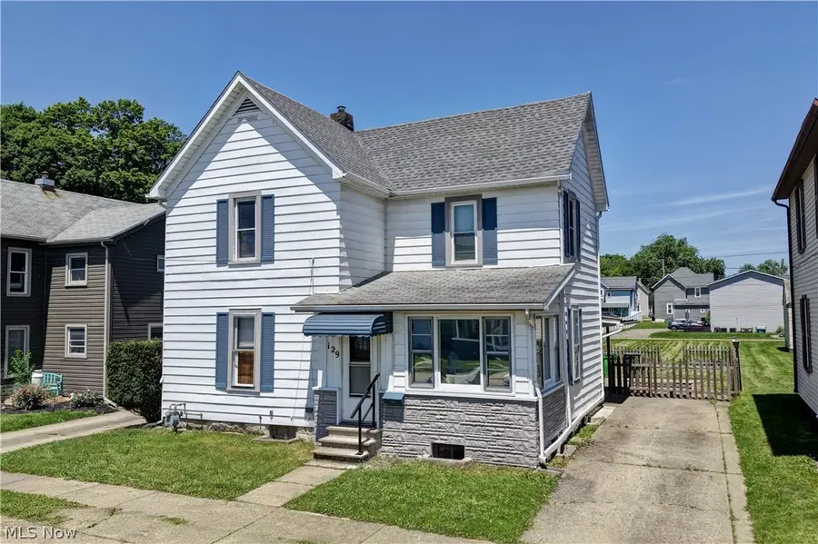 129 2nd Sw Street, Strasburg, OH 44680 - #2