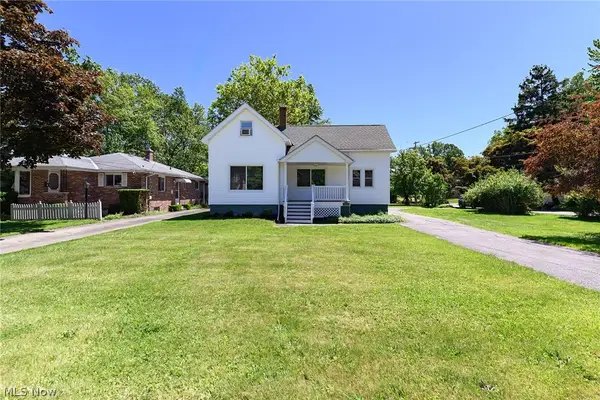 3213 Clague Road, North Olmsted, OH 44070