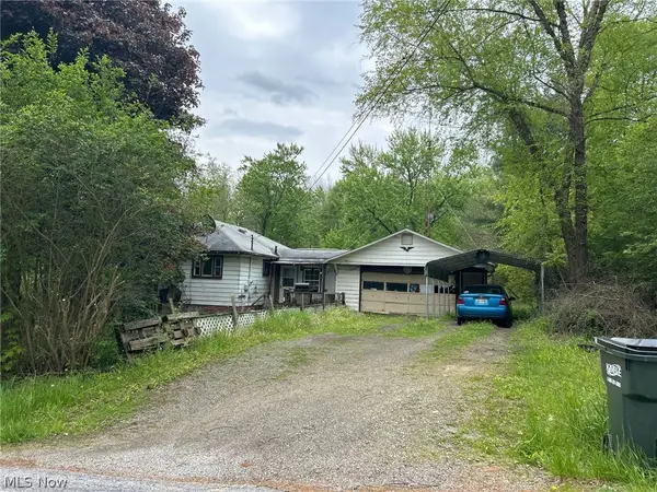 6604 Mapleton Se Street, East Canton, OH 44730